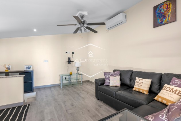 Resale - Villa - Detached -
Ciudad Quesada - Center