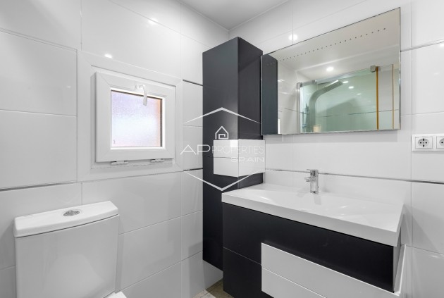 Resale - Villa - Detached -
Ciudad Quesada - Center