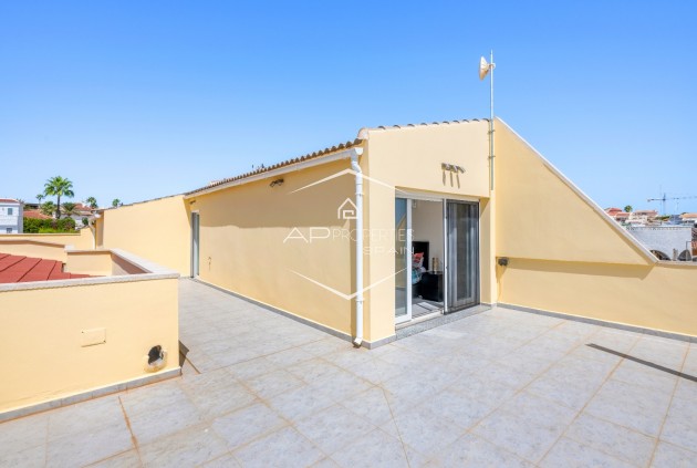 Resale - Villa - Detached -
Ciudad Quesada - Center