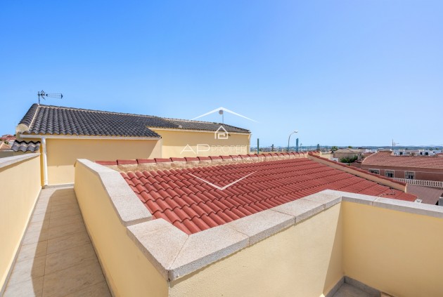 Resale - Villa - Detached -
Ciudad Quesada - Center