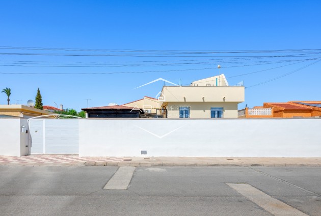 Resale - Villa - Detached -
Ciudad Quesada - Center