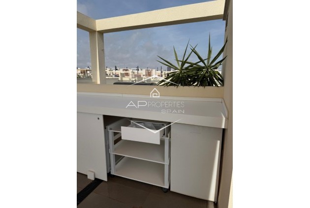 Resale - Bungalow -
Pilar de la Horadada - Mil Palmeras