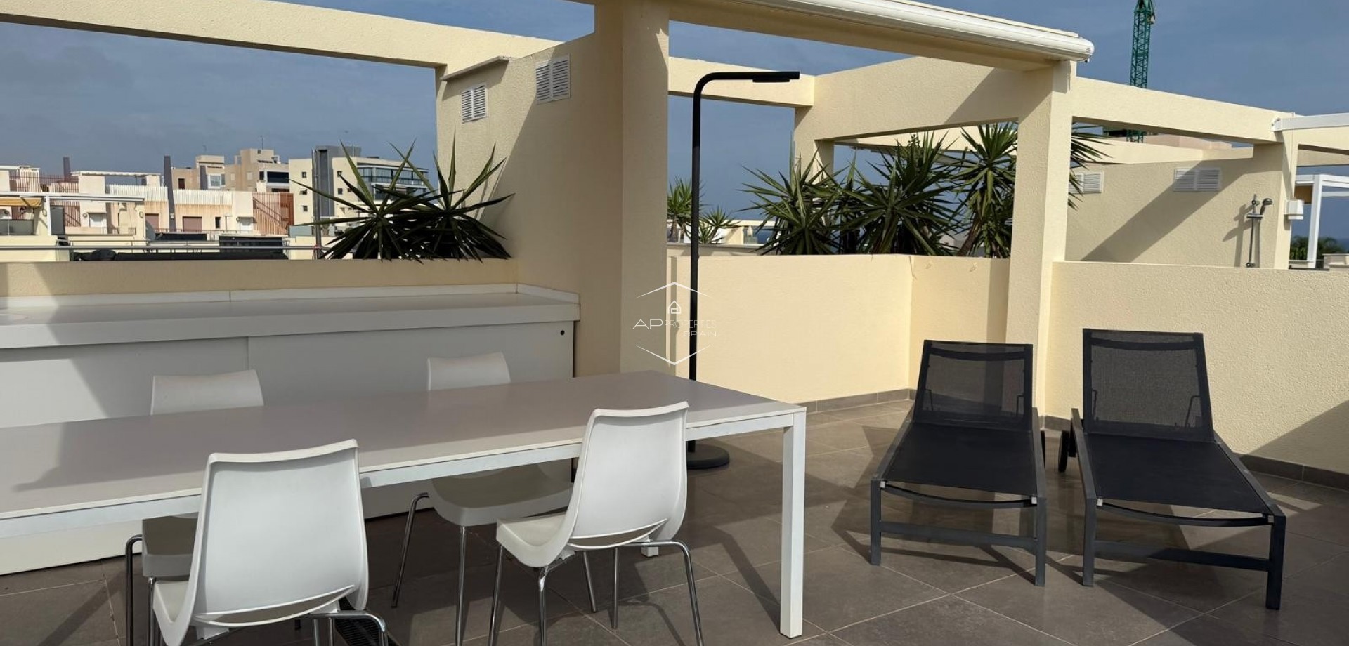 Resale - Bungalow -
Pilar de la Horadada - Mil Palmeras