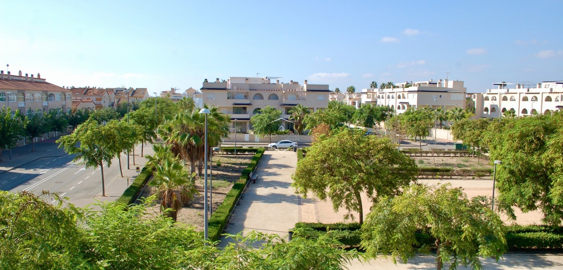 Resale - Bungalow -
Pilar de la Horadada - Mil Palmeras