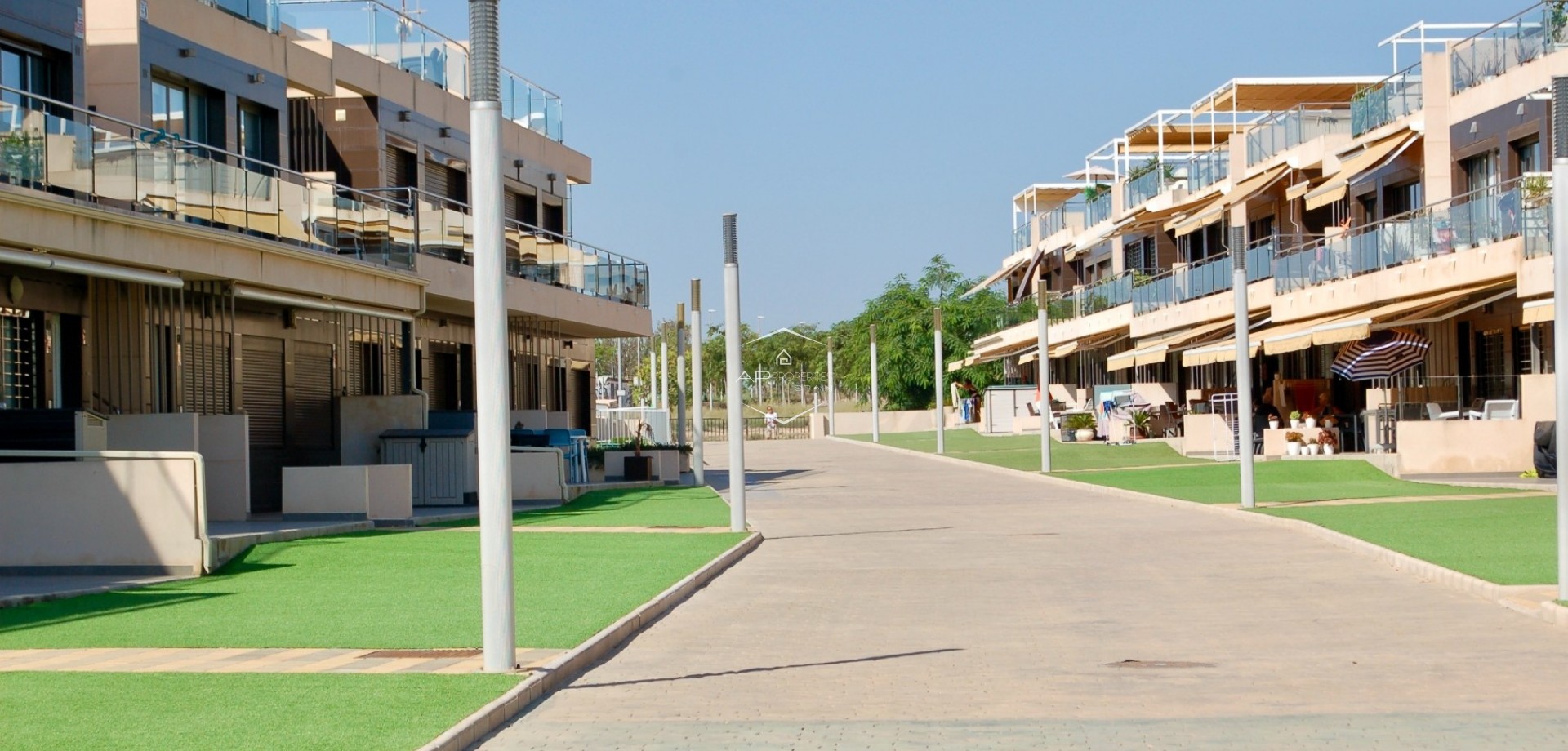 Resale - Bungalow -
Pilar de la Horadada - Mil Palmeras