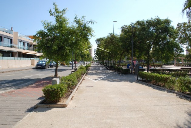 Resale - Bungalow -
Pilar de la Horadada - Mil Palmeras