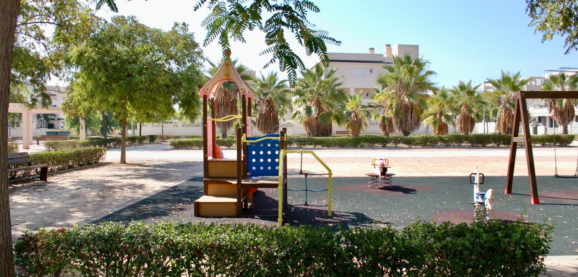 Resale - Bungalow -
Pilar de la Horadada - Mil Palmeras