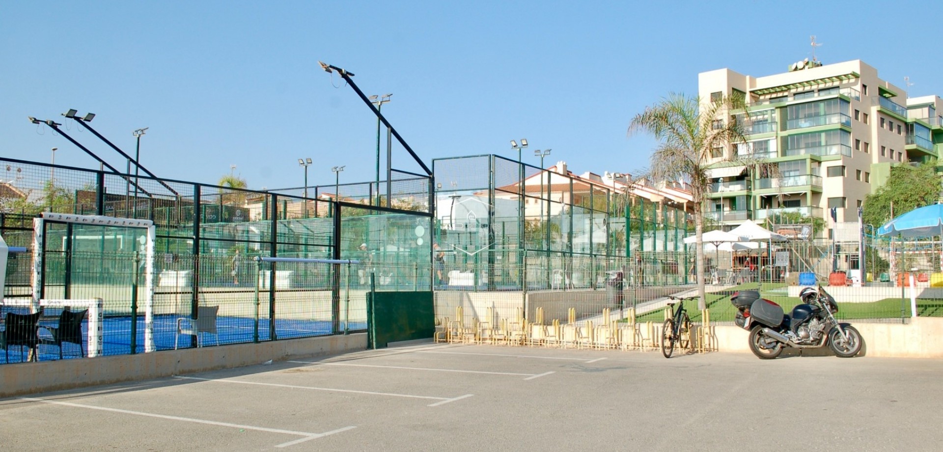Resale - Bungalow -
Pilar de la Horadada - Mil Palmeras