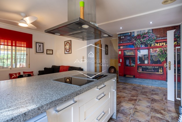 Resale - Villa - Detached -
Elche - La Hoya