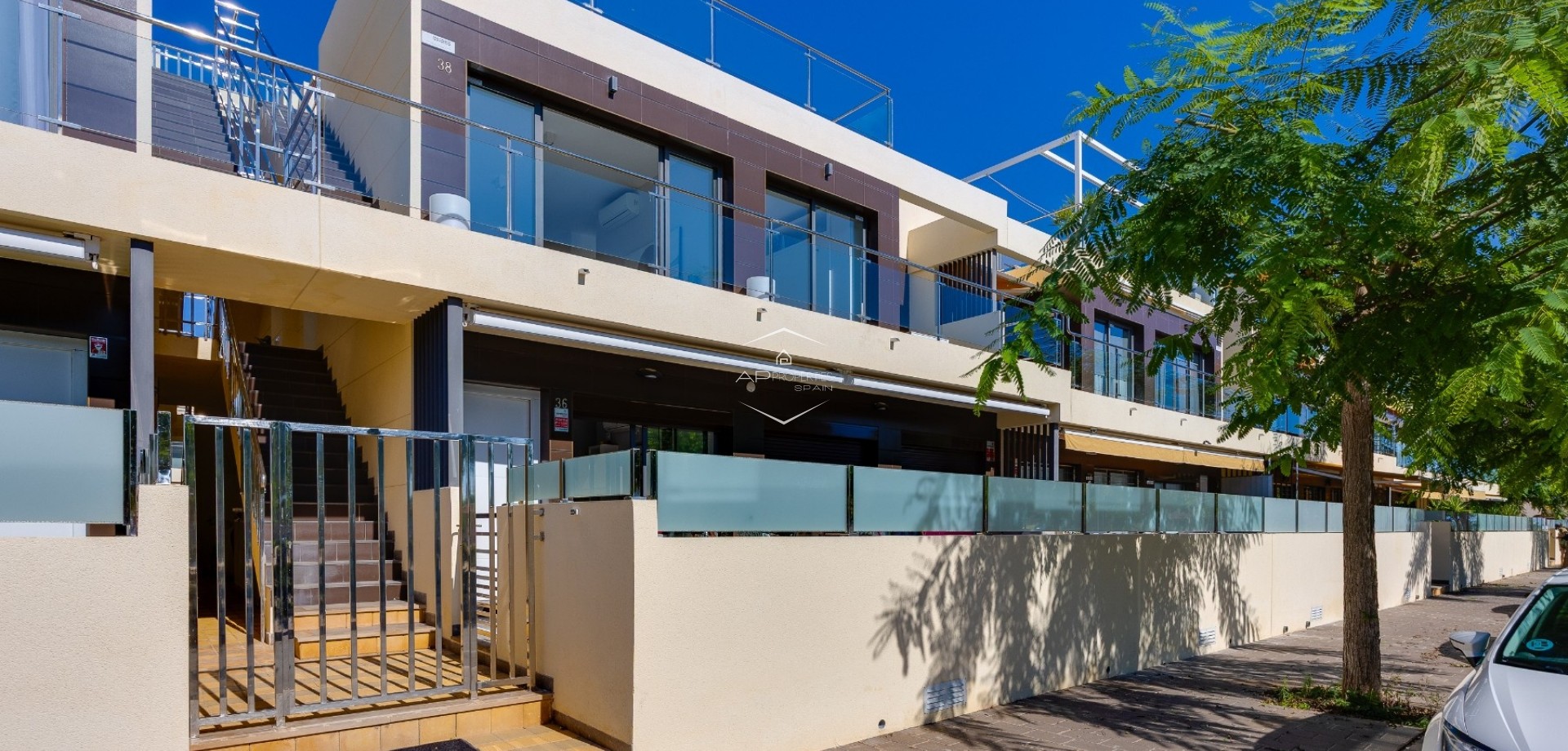 Reventa - Bungalow -
Pilar de la Horadada - Mil Palmeras