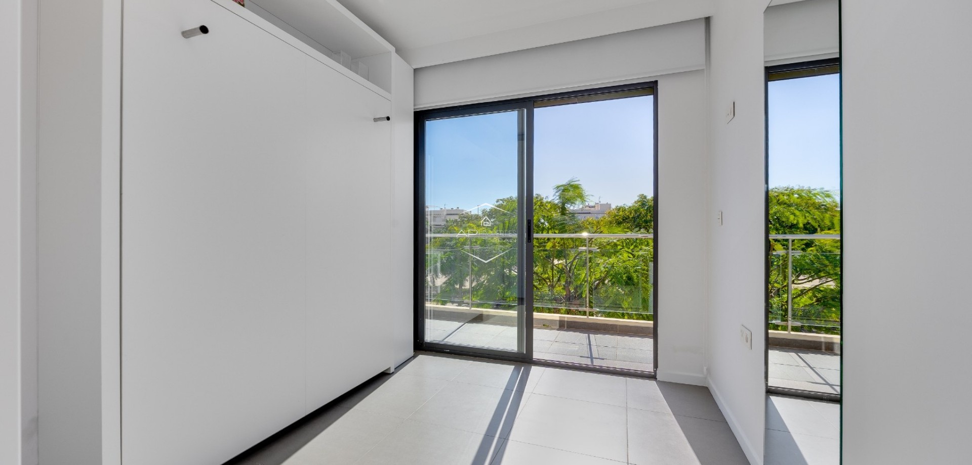 Reventa - Bungalow -
Pilar de la Horadada - Mil Palmeras