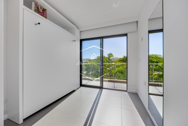 Reventa - Bungalow -
Pilar de la Horadada - Mil Palmeras