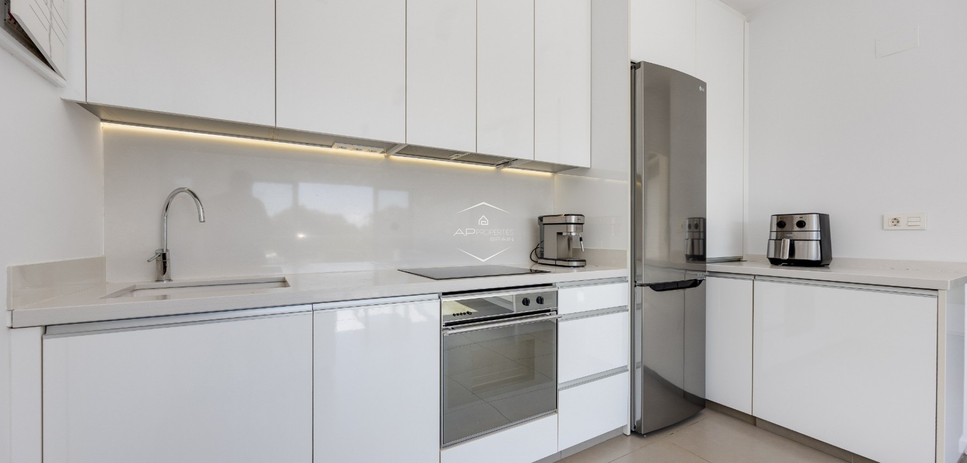 Reventa - Bungalow -
Pilar de la Horadada - Mil Palmeras