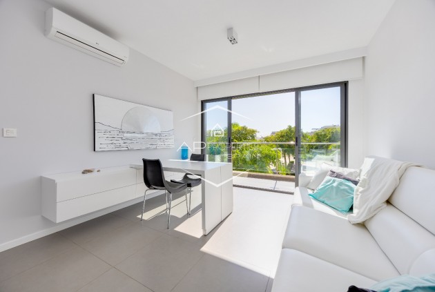 Reventa - Bungalow -
Pilar de la Horadada - Mil Palmeras
