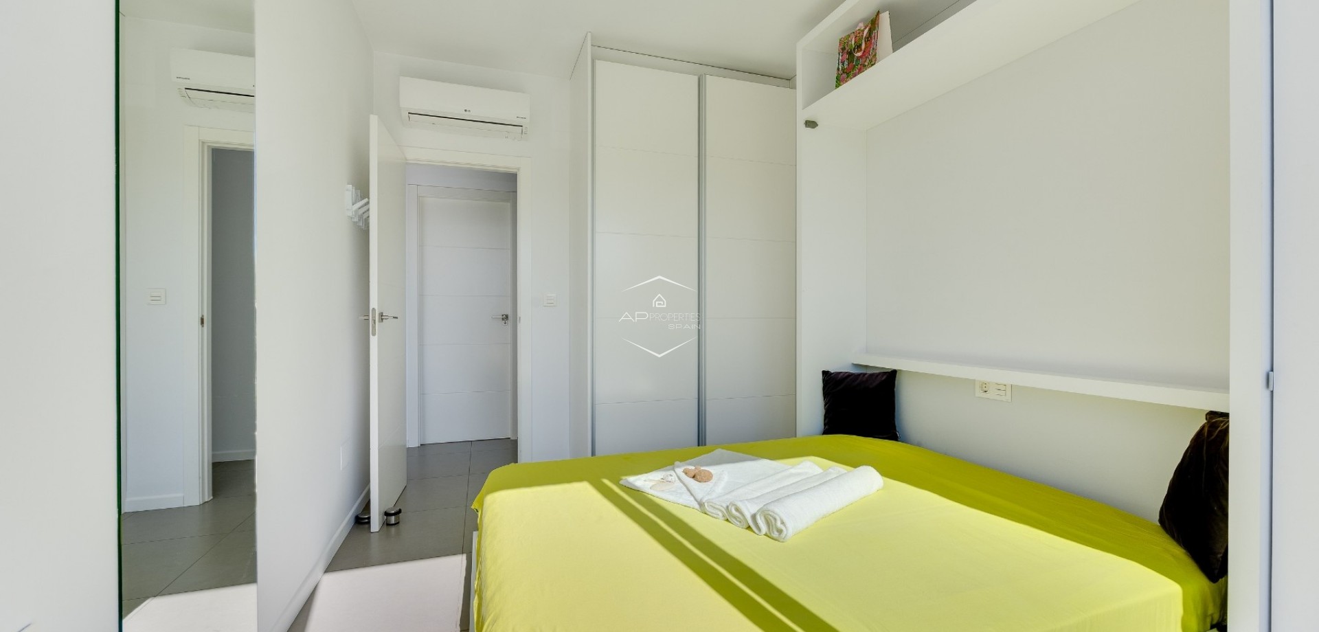 Reventa - Bungalow -
Pilar de la Horadada - Mil Palmeras