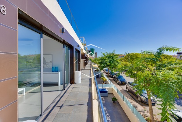 Reventa - Bungalow -
Pilar de la Horadada - Mil Palmeras