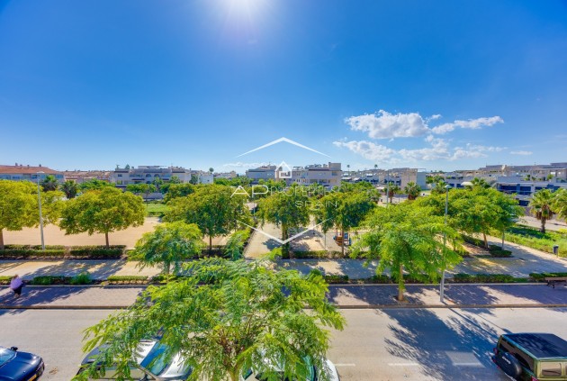 Reventa - Bungalow -
Pilar de la Horadada - Mil Palmeras