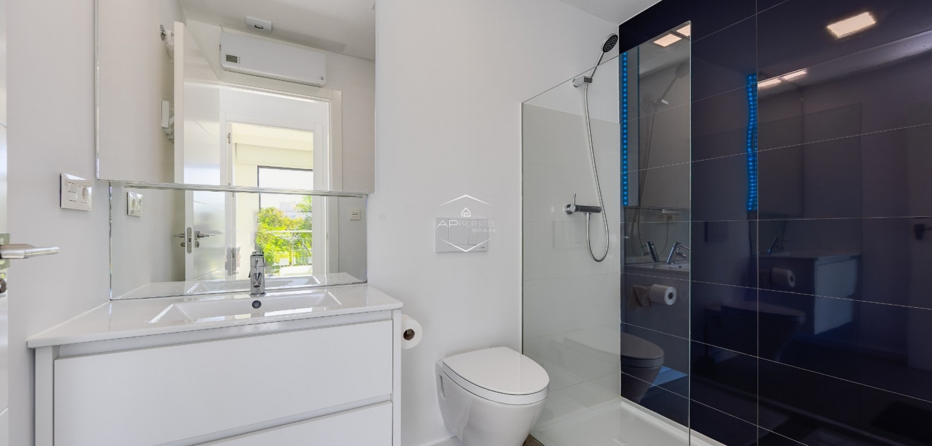 Reventa - Bungalow -
Pilar de la Horadada - Mil Palmeras