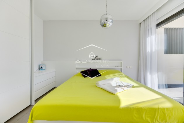 Reventa - Bungalow -
Pilar de la Horadada - Mil Palmeras