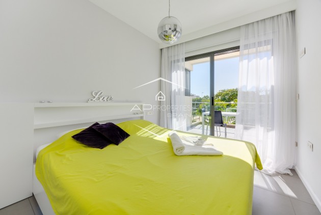 Reventa - Bungalow -
Pilar de la Horadada - Mil Palmeras
