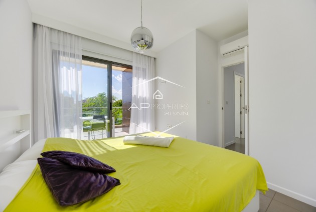 Reventa - Bungalow -
Pilar de la Horadada - Mil Palmeras