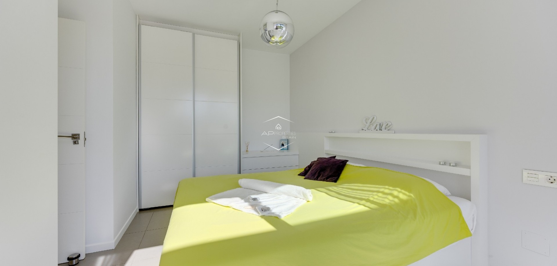 Reventa - Bungalow -
Pilar de la Horadada - Mil Palmeras