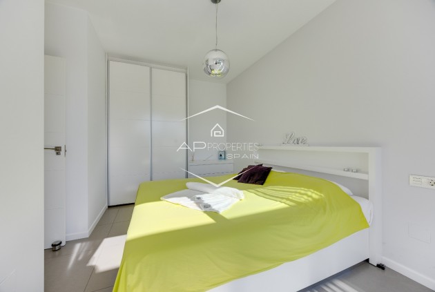 Reventa - Bungalow -
Pilar de la Horadada - Mil Palmeras