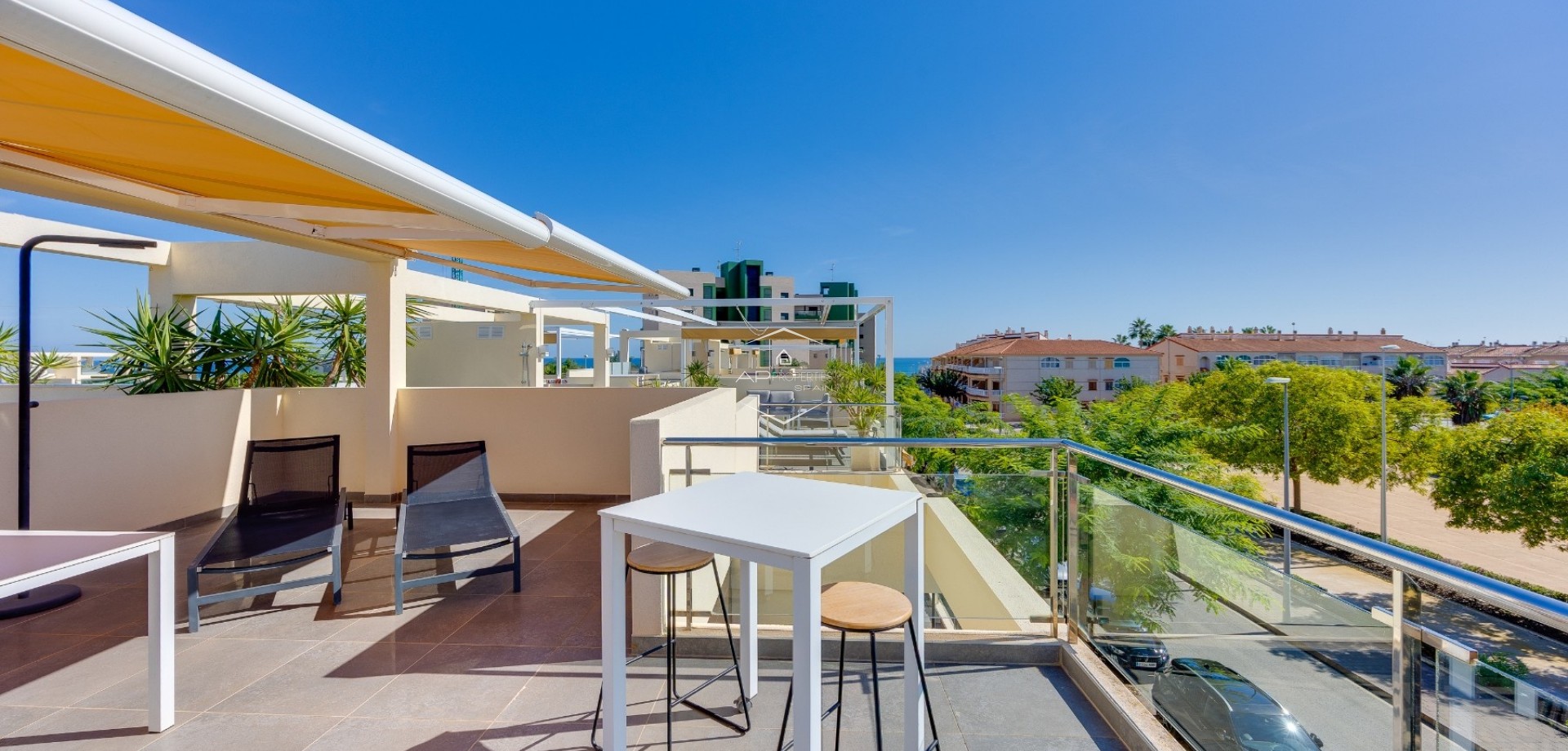 Reventa - Bungalow -
Pilar de la Horadada - Mil Palmeras