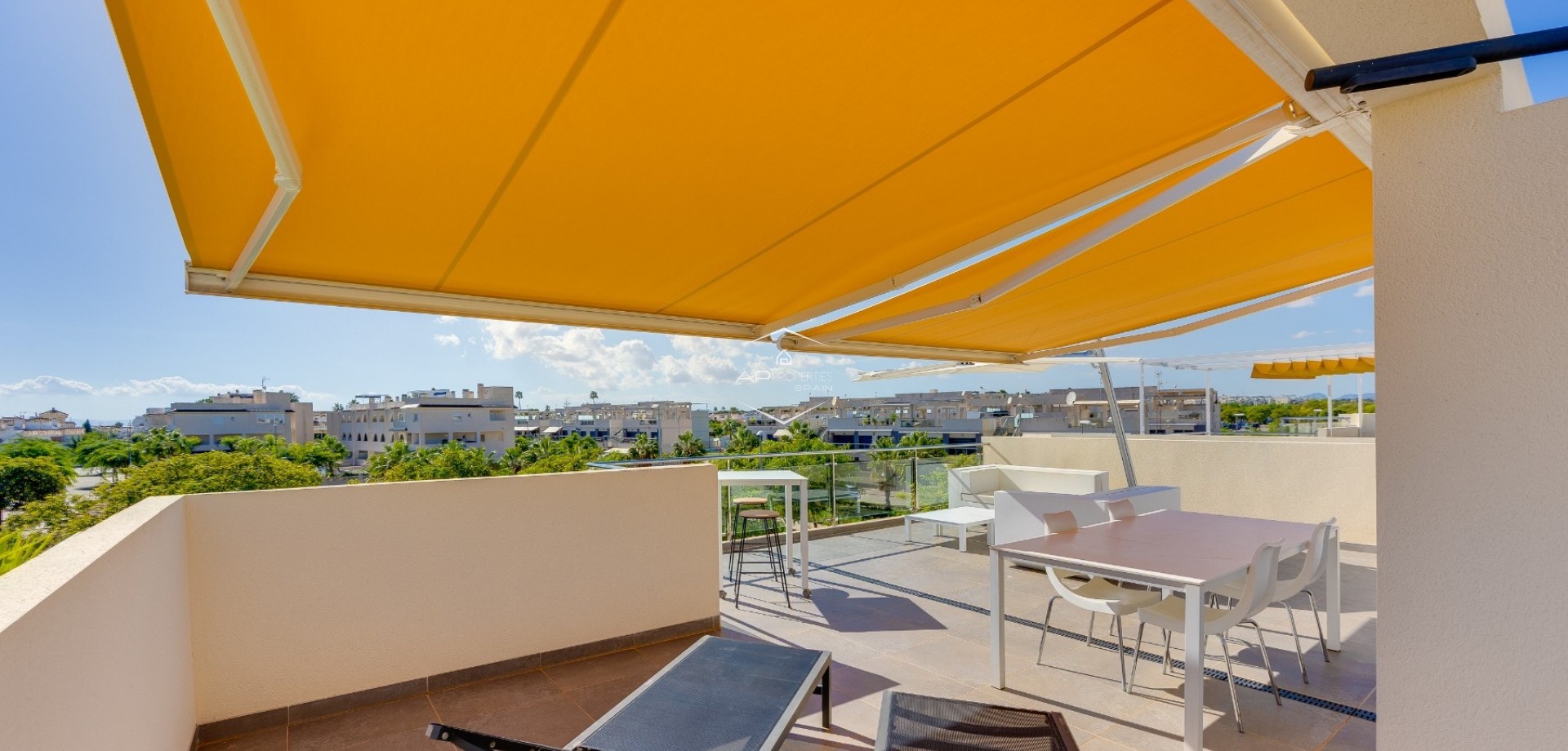 Reventa - Bungalow -
Pilar de la Horadada - Mil Palmeras