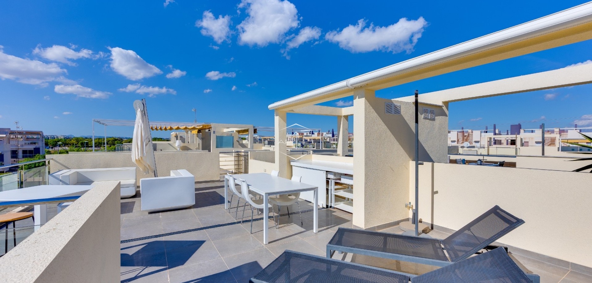 Reventa - Bungalow -
Pilar de la Horadada - Mil Palmeras