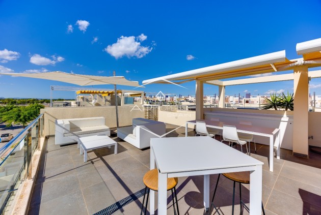 Reventa - Bungalow -
Pilar de la Horadada - Mil Palmeras