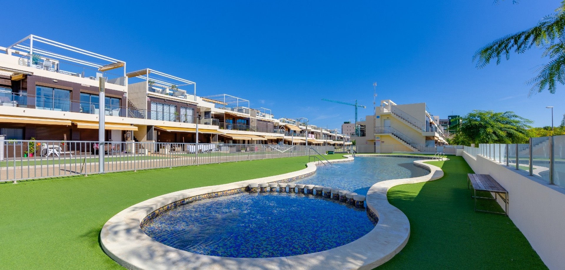 Reventa - Bungalow -
Pilar de la Horadada - Mil Palmeras