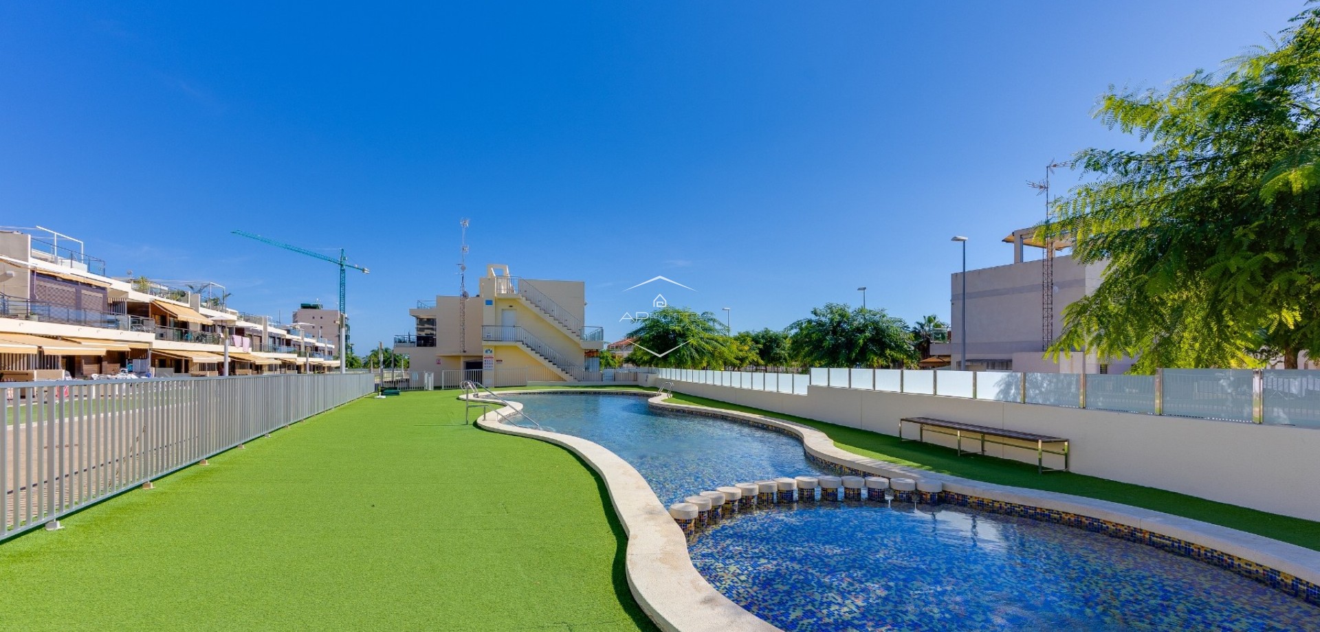 Reventa - Bungalow -
Pilar de la Horadada - Mil Palmeras