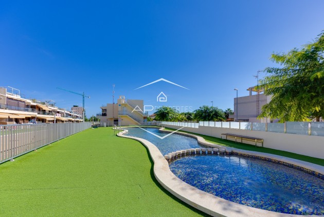 Reventa - Bungalow -
Pilar de la Horadada - Mil Palmeras