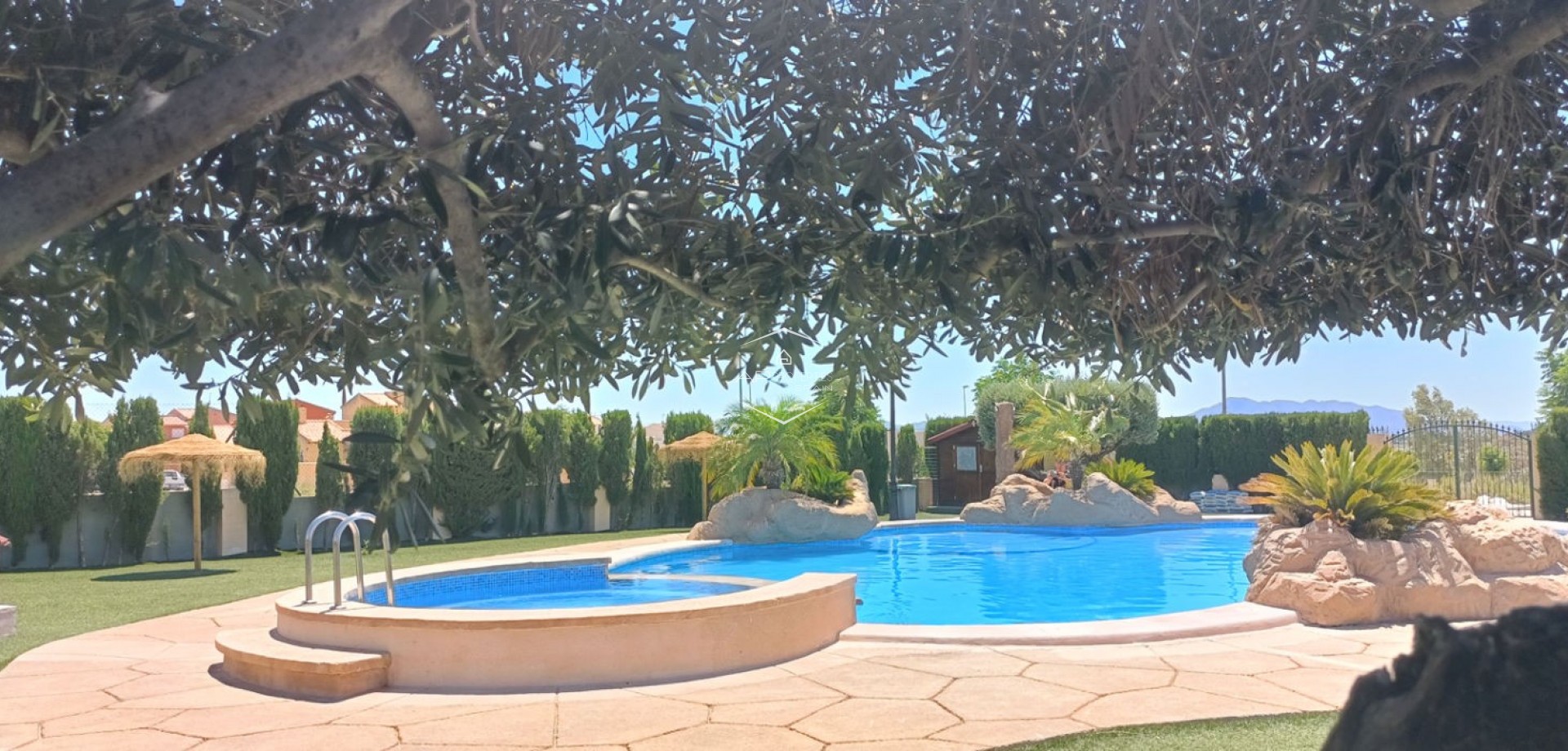 Resale - Villa / Detached -
Fortuna