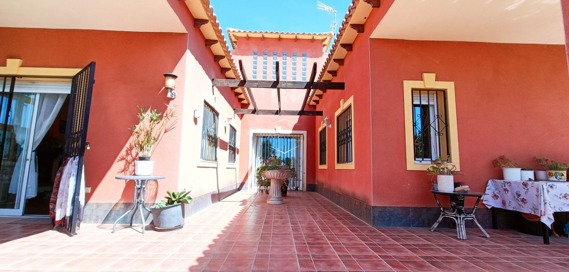 Resale - Villa / Detached -
Pinoso