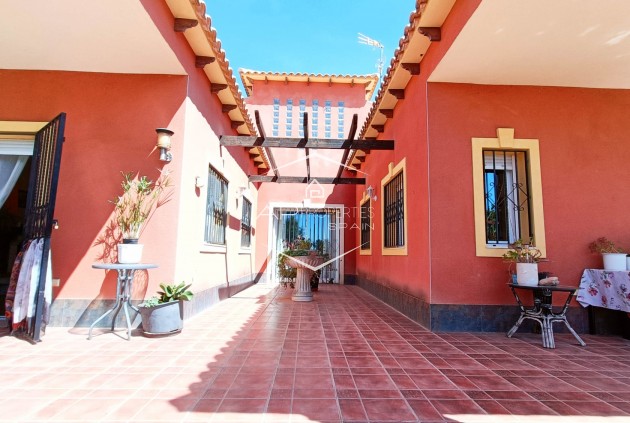 Resale - Villa / Detached -
Pinoso