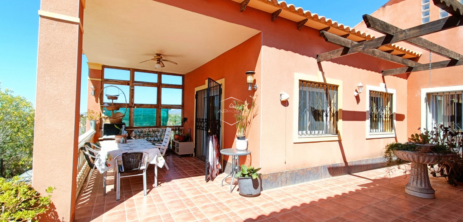 Resale - Villa / Detached -
Pinoso