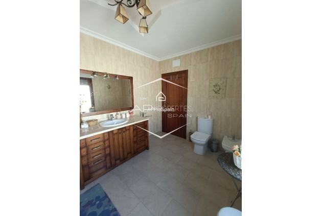 Resale - Townhouse -
Aspe