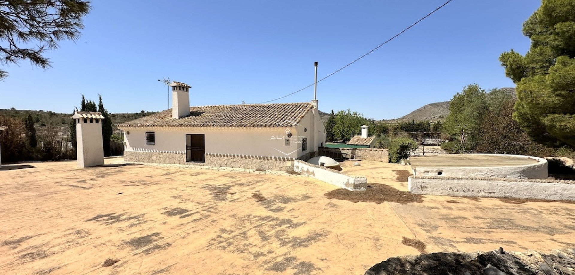 Resale - Villa / Detached -
Hondón de las Nieves