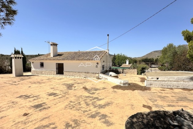 Resale - Villa / Detached -
Hondón de las Nieves