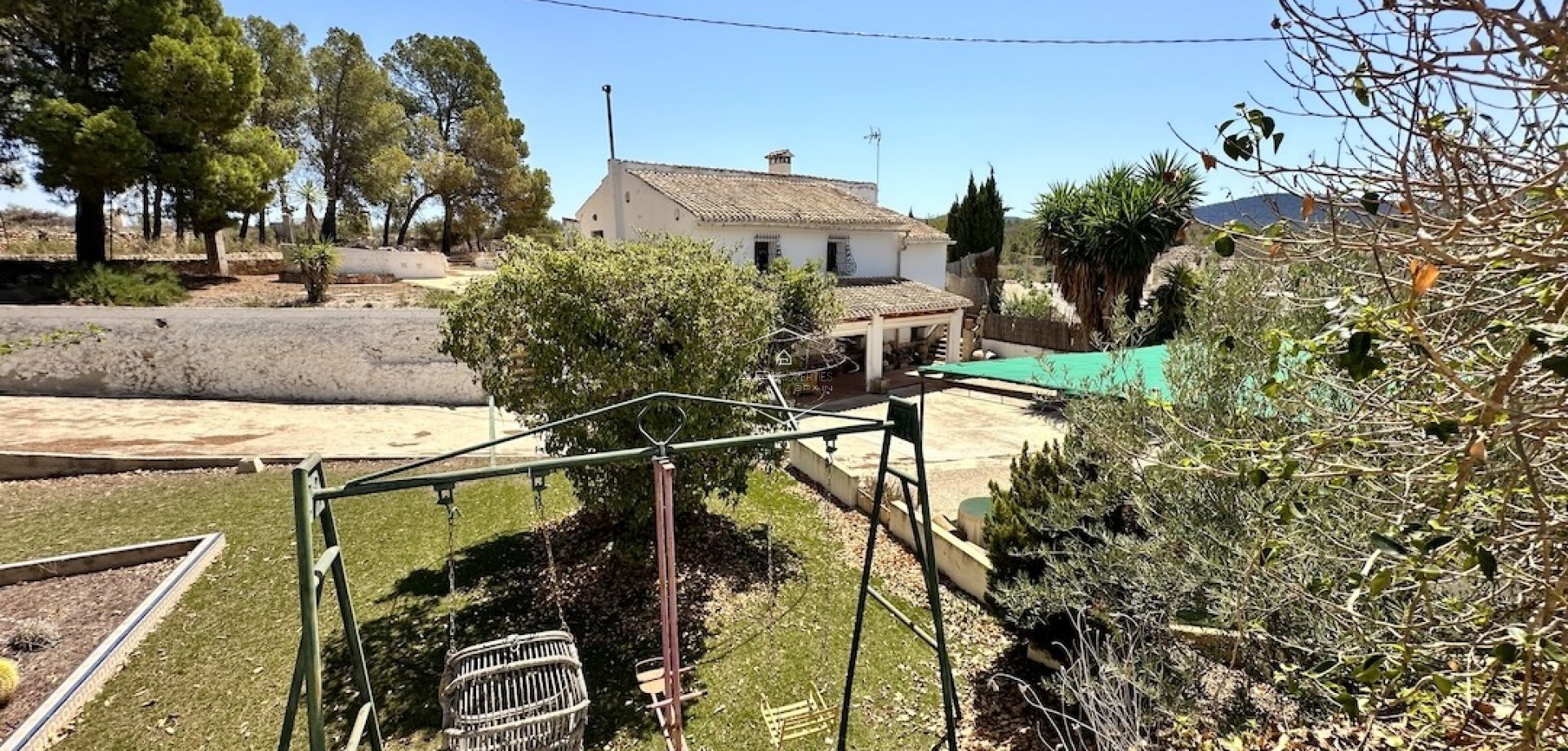 Resale - Villa / Detached -
Hondón de las Nieves