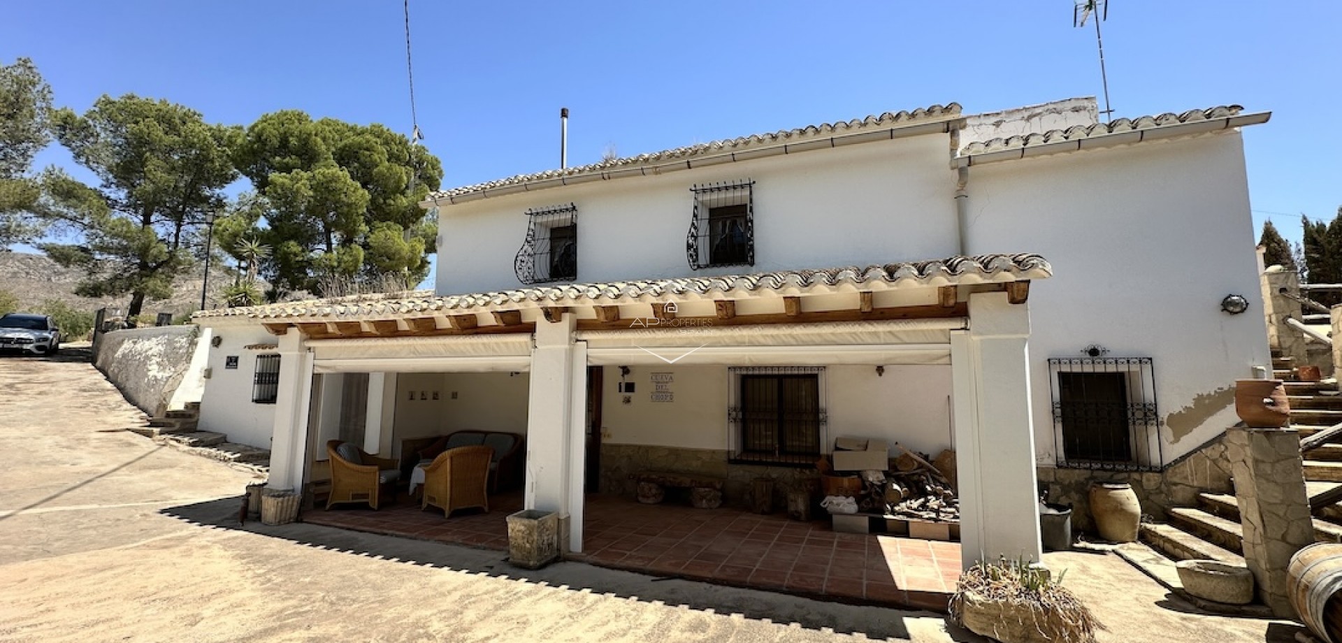 Resale - Villa / Detached -
Hondón de las Nieves