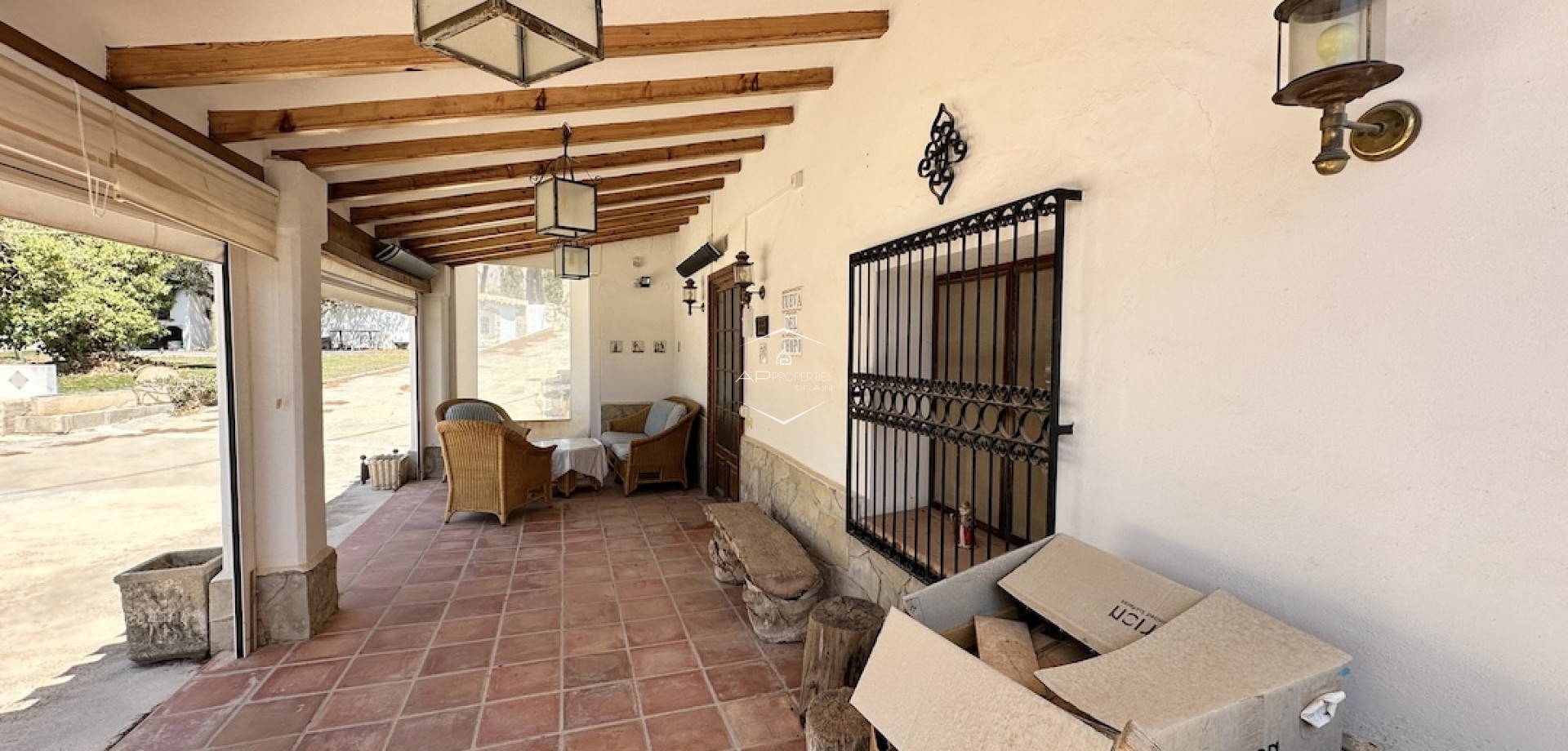 Resale - Villa / Detached -
Hondón de las Nieves