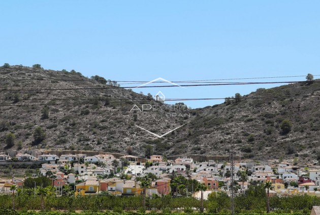 Revente - Finca -
Hondón de las Nieves - La Montañosa