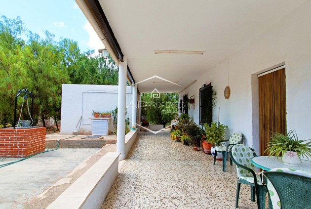 Resale - Villa / Detached -
Hondón de las Nieves