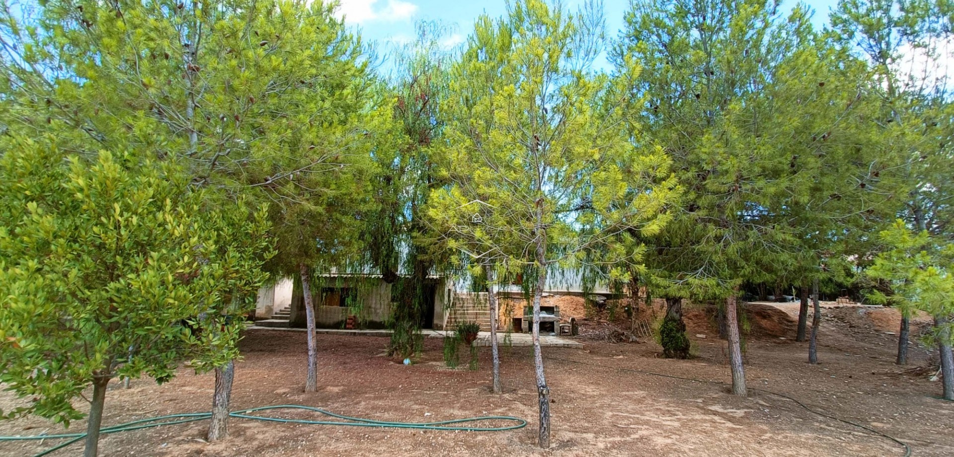 Resale - Villa / Detached -
Hondón de las Nieves