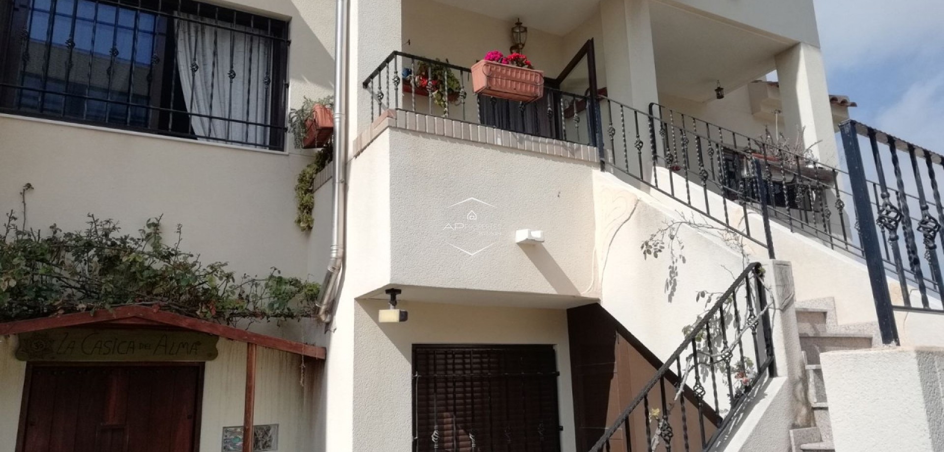 Resale - Townhouse -
San Miguel de Salinas