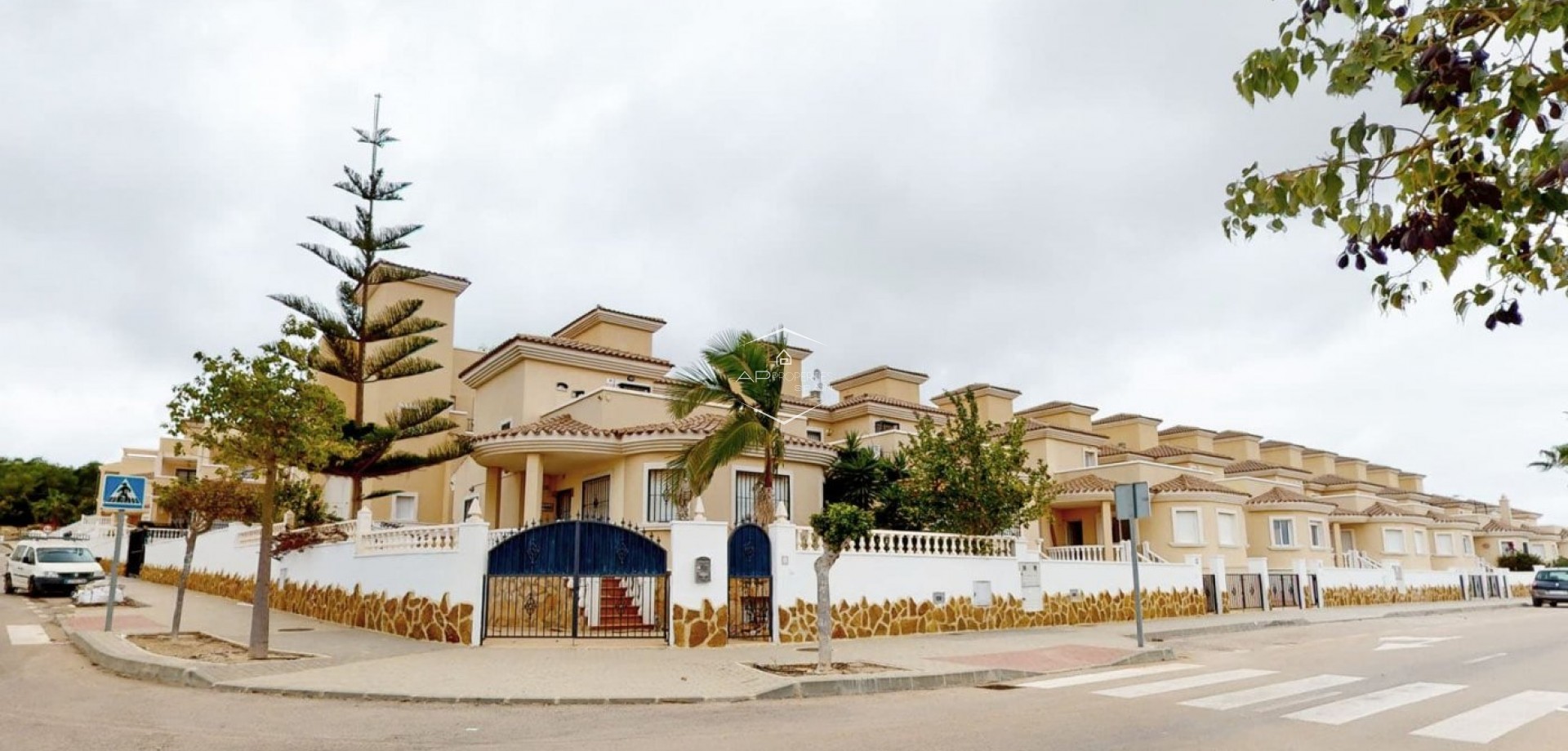 Nueva construcción  - Villa / Independiente -
San Miguel de Salinas - Cerro Del Sol