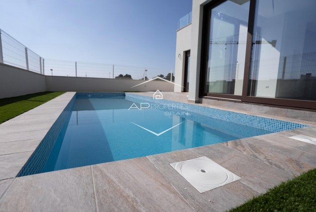 New Build - Villa / Detached -
Polop - Alberca